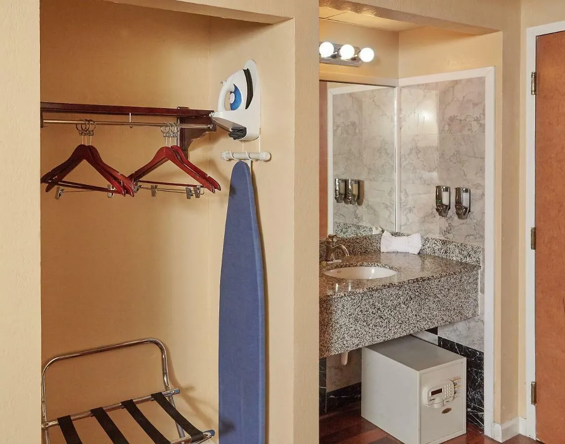 Hotel Ocean & 3*