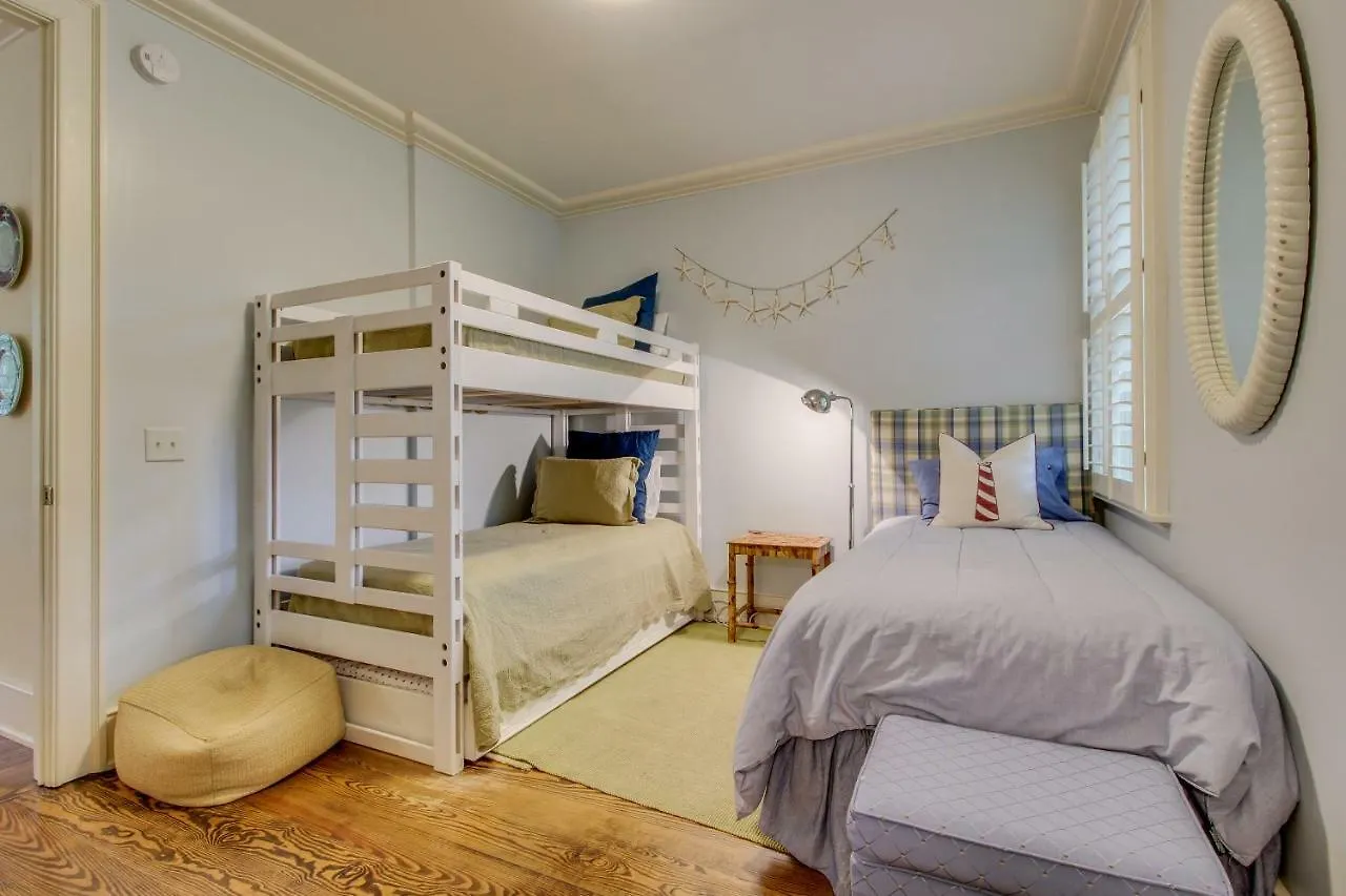 Camellia Holiday home