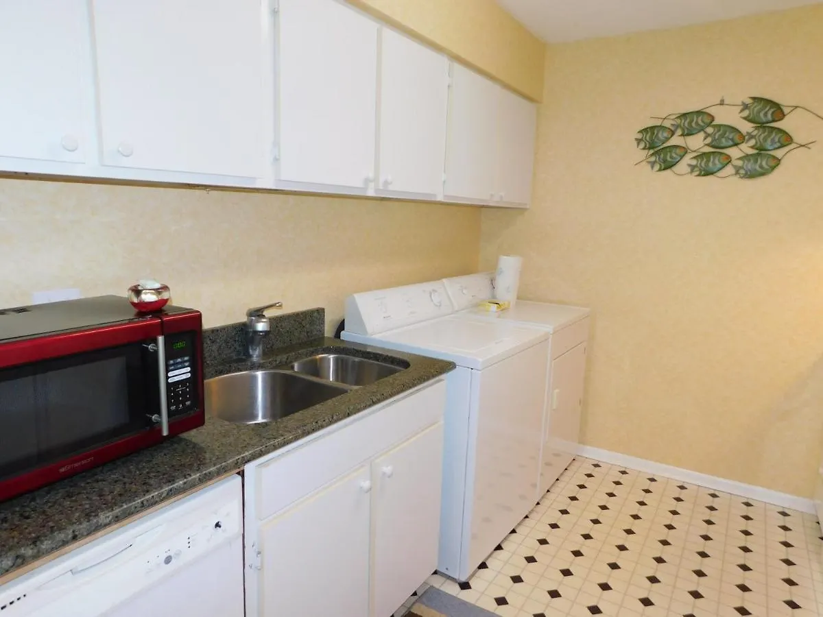 Ocean Walk 2/2 Apartment St. Simons Island