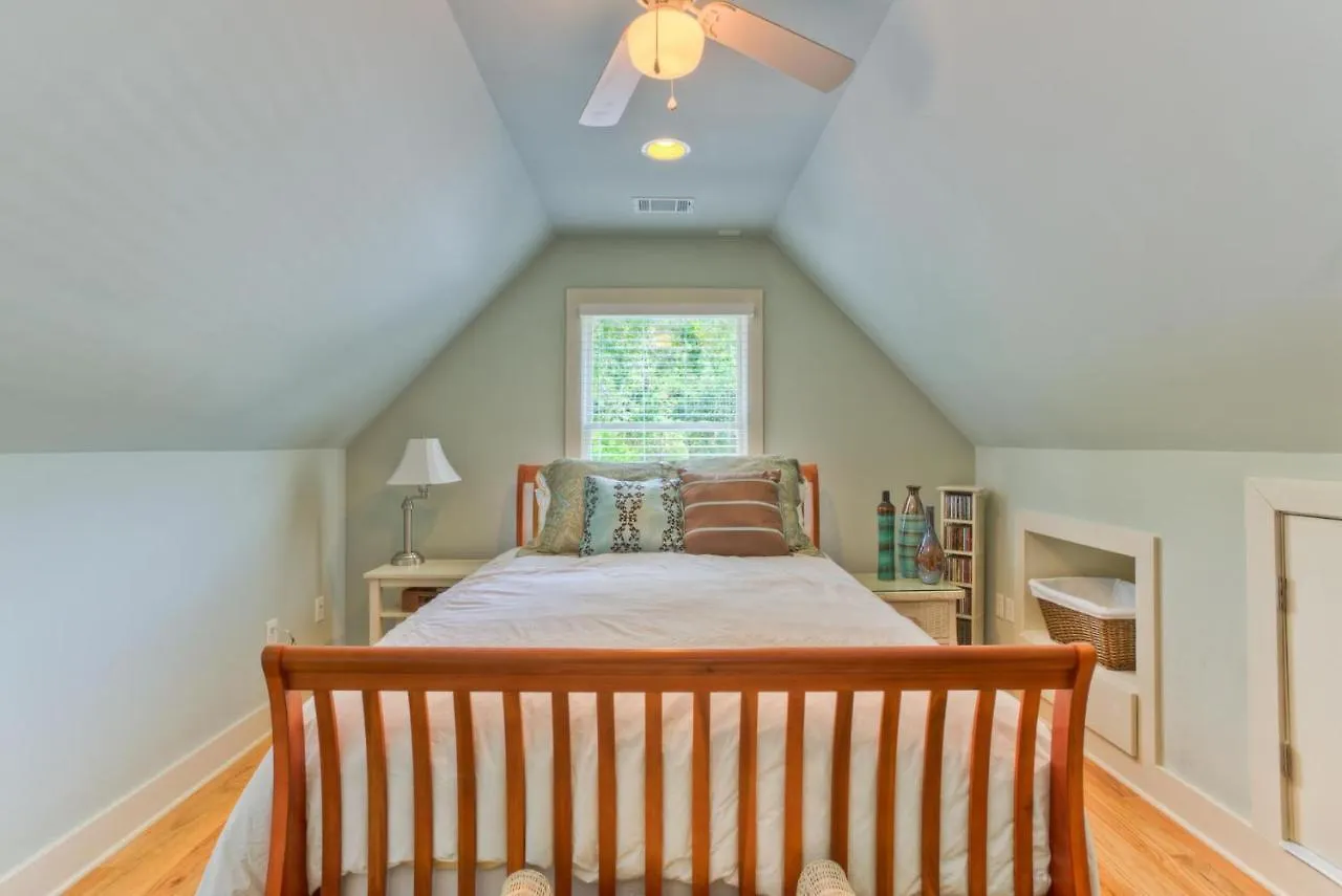 1104 Demere Road By Hodnett Cooper St. Simons Island