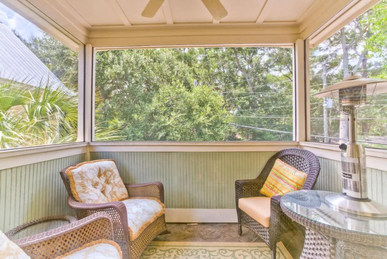 1104 Demere Road By Hodnett Cooper Holiday home St. Simons Island