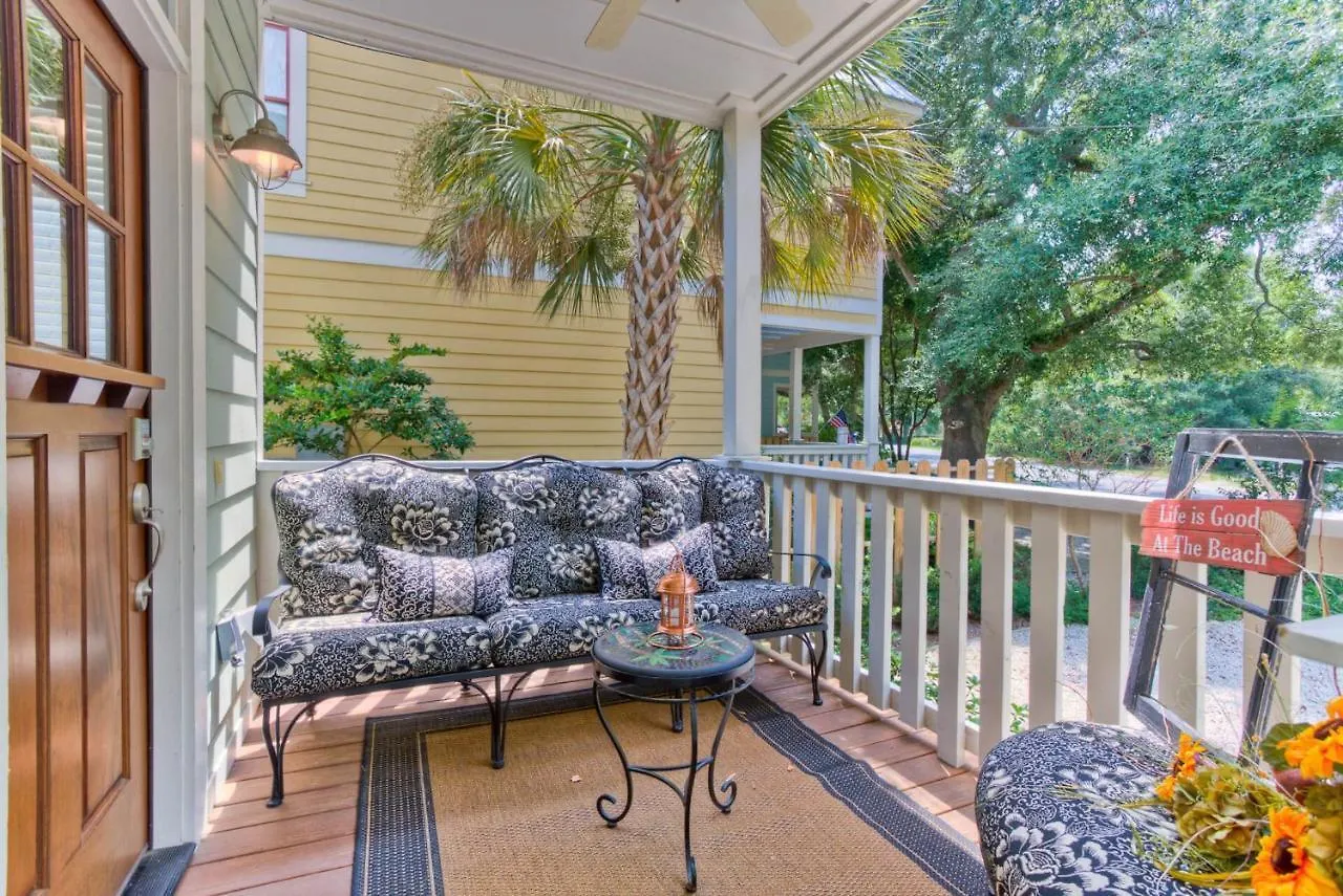 Holiday home 1104 Demere Road By Hodnett Cooper *