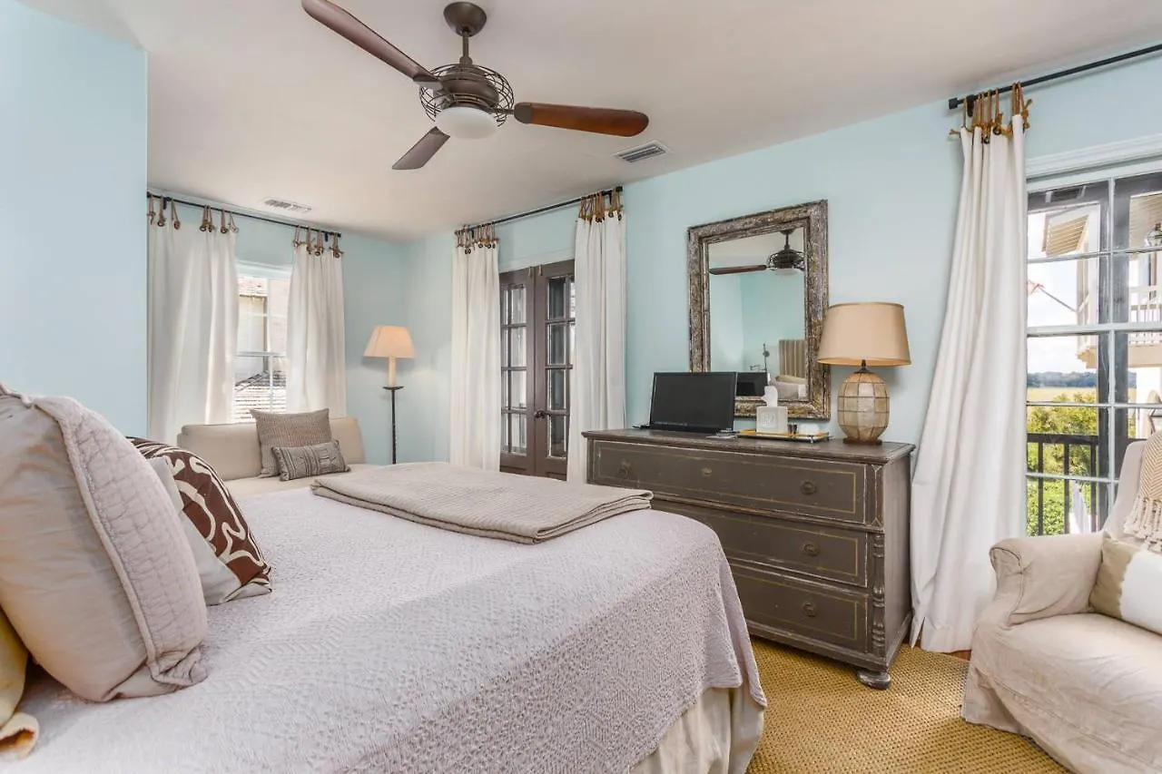 5 Via Serena By Hodnett Cooper Holiday home