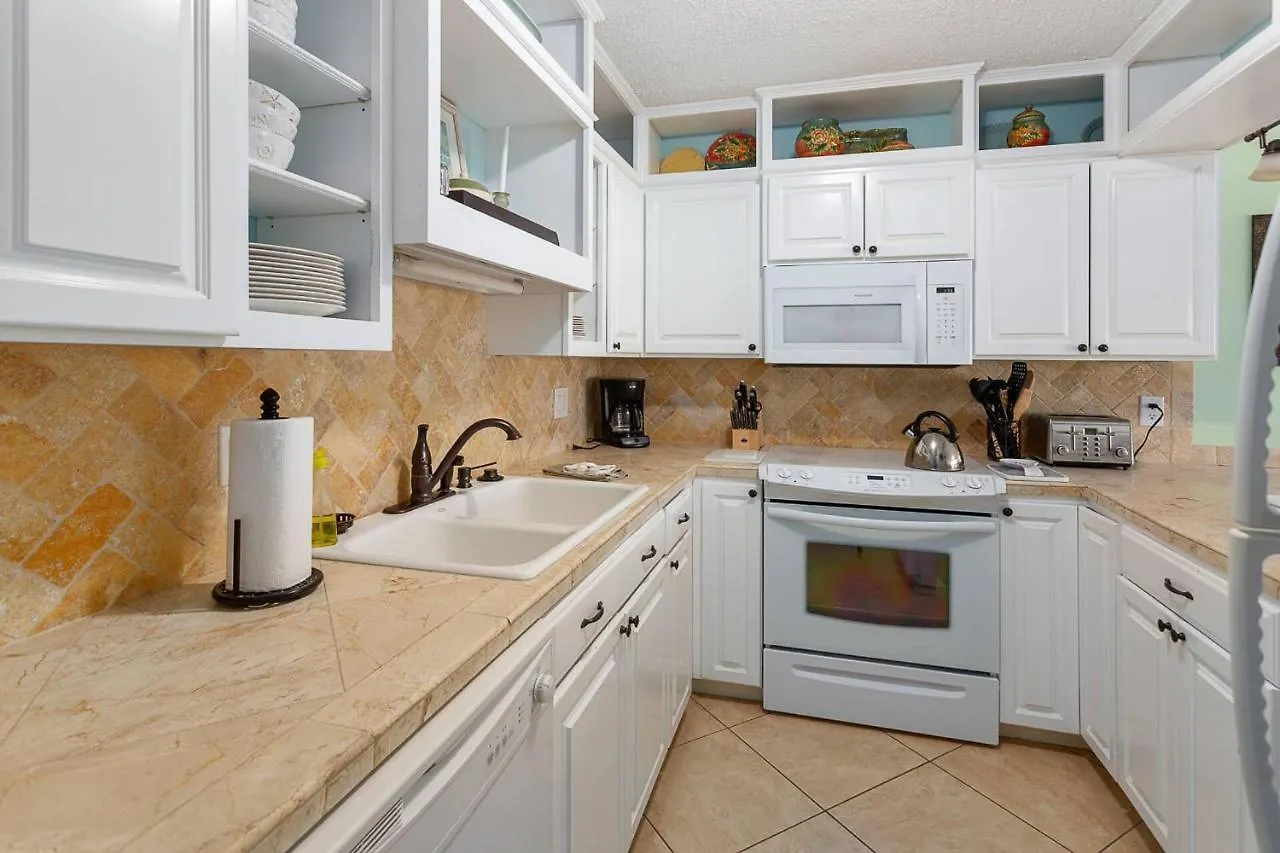 543 Beachview Drive By Hodnett Cooper *