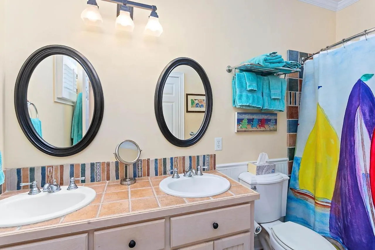 12 Live Oak Place By Hodnett Cooper Holiday home