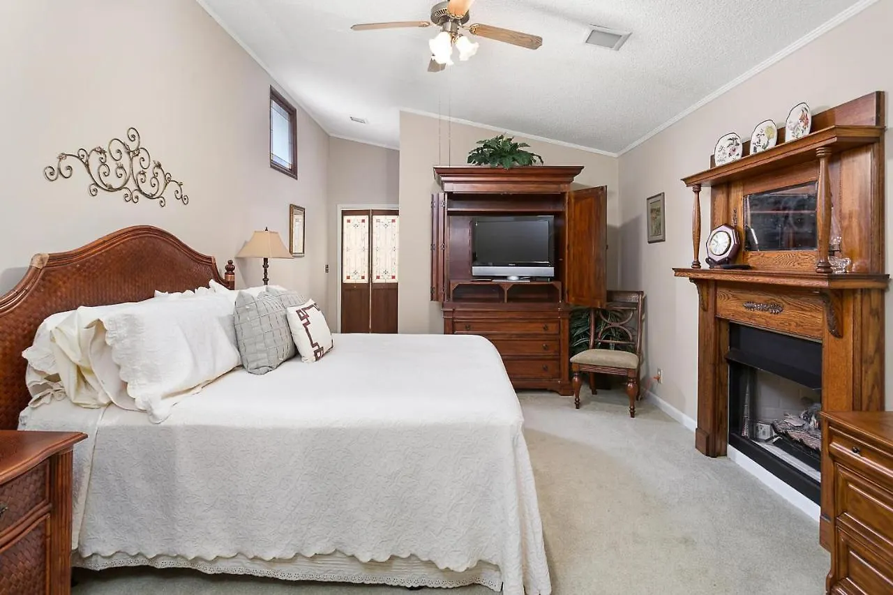 11908 Old Demere Rd By Hodnett Cooper *
