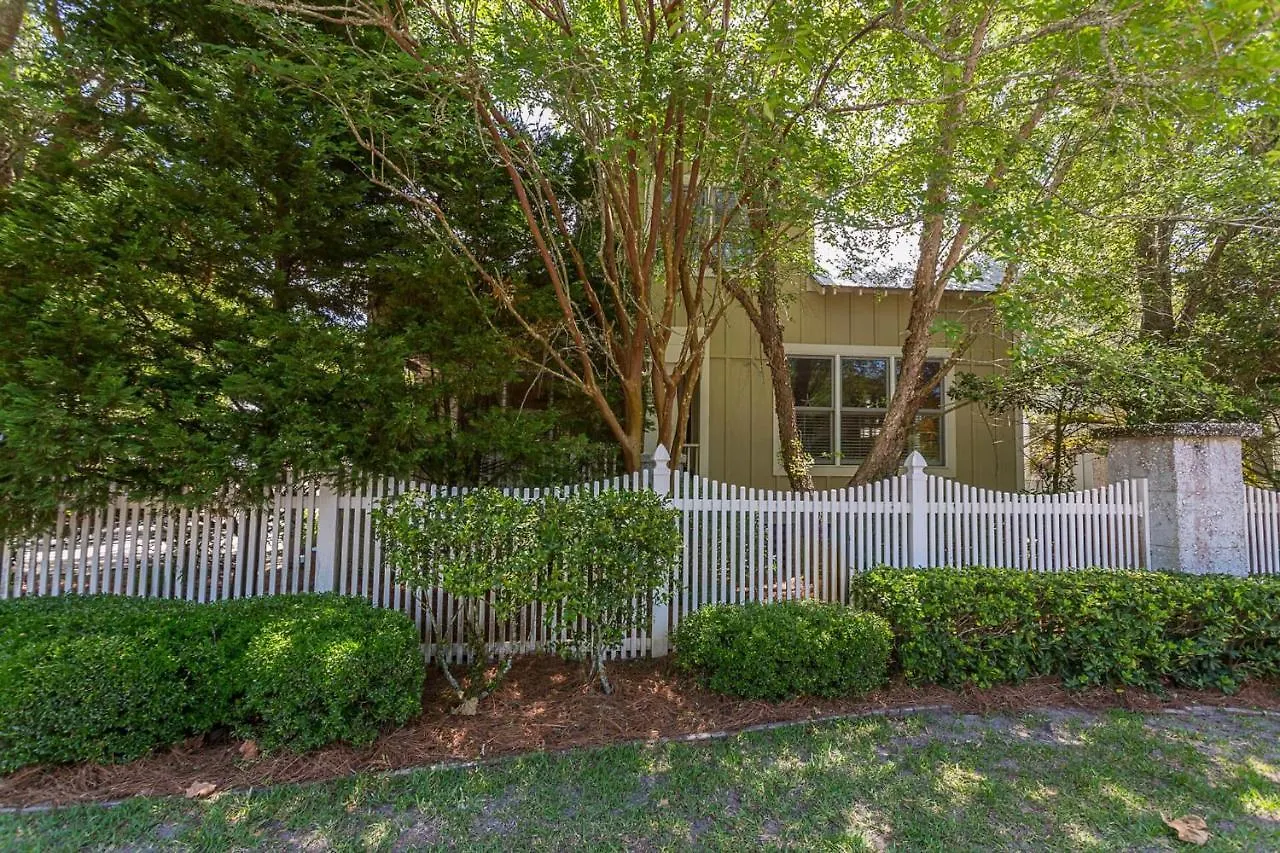 12 Live Oak Place By Hodnett Cooper *