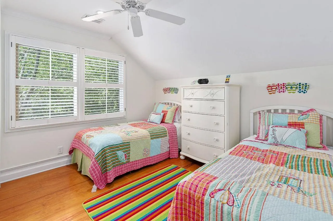 12 Live Oak Place By Hodnett Cooper Holiday home St. Simons Island