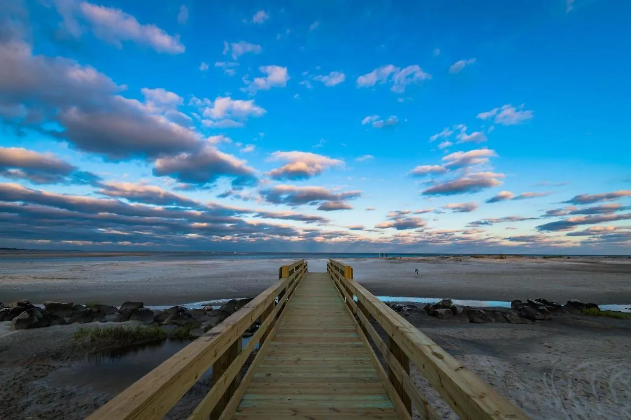 11908 Old Demere Rd By Hodnett Cooper Holiday home St. Simons Island