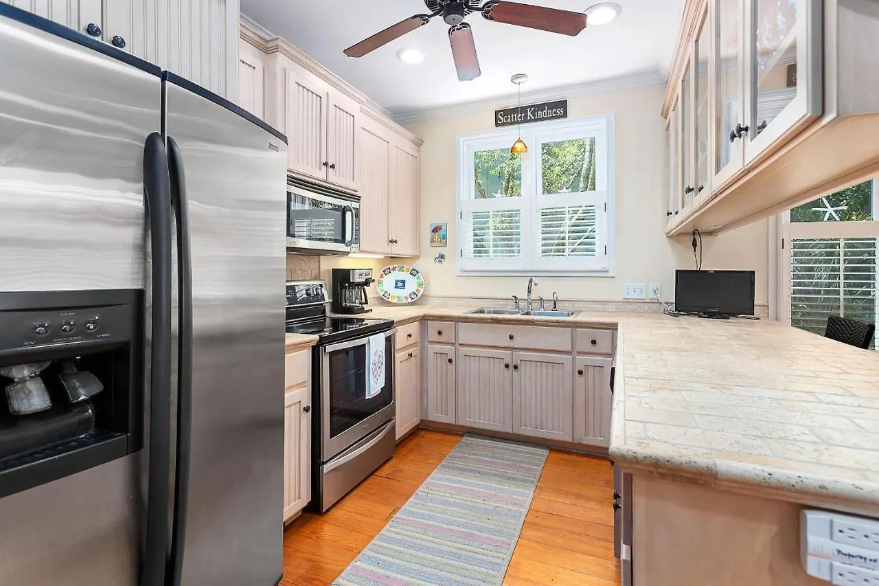 12 Live Oak Place By Hodnett Cooper Holiday home