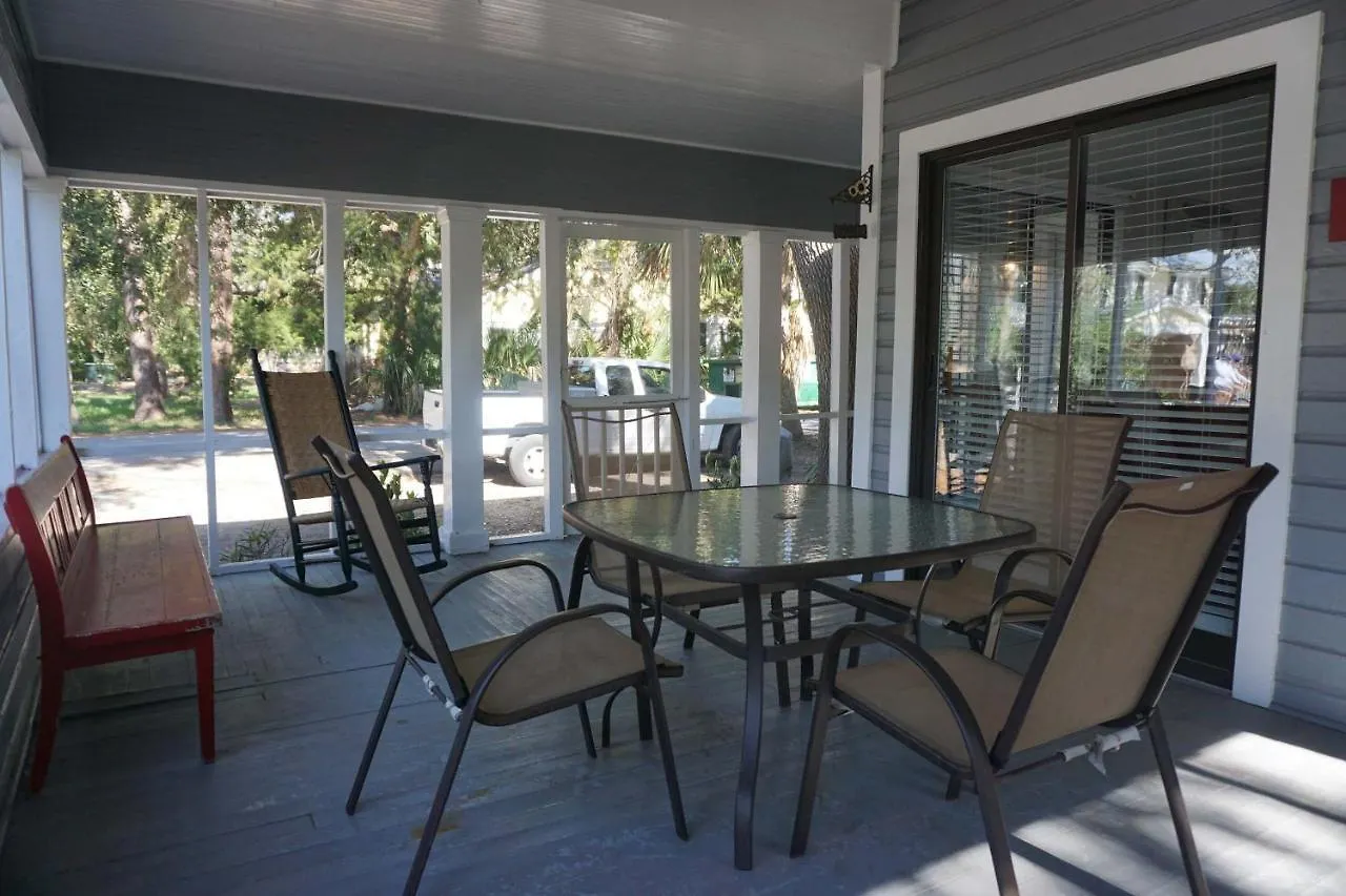 1112 Ocean Boulevard By Hodnett Cooper *