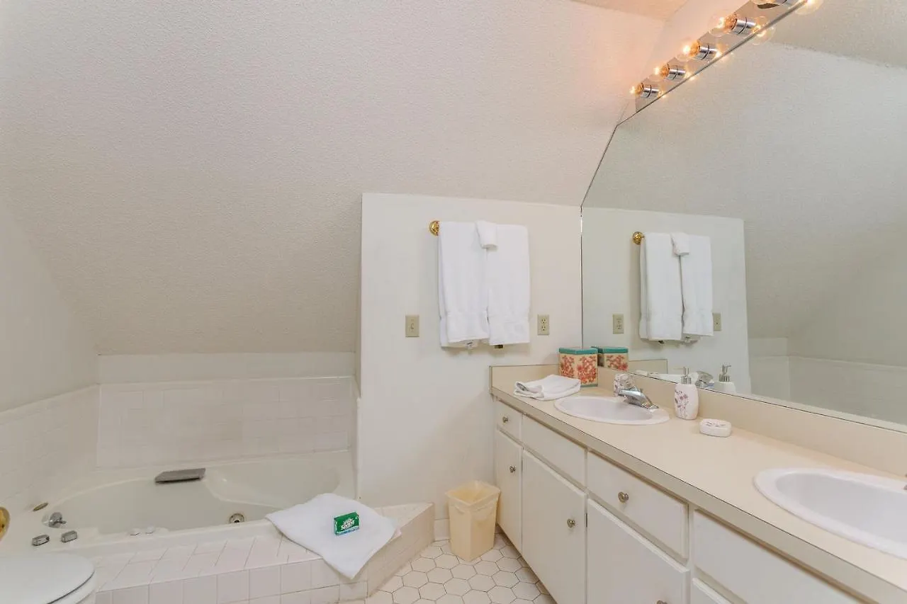 Holiday home 412 Butler Avenue By Hodnett Cooper