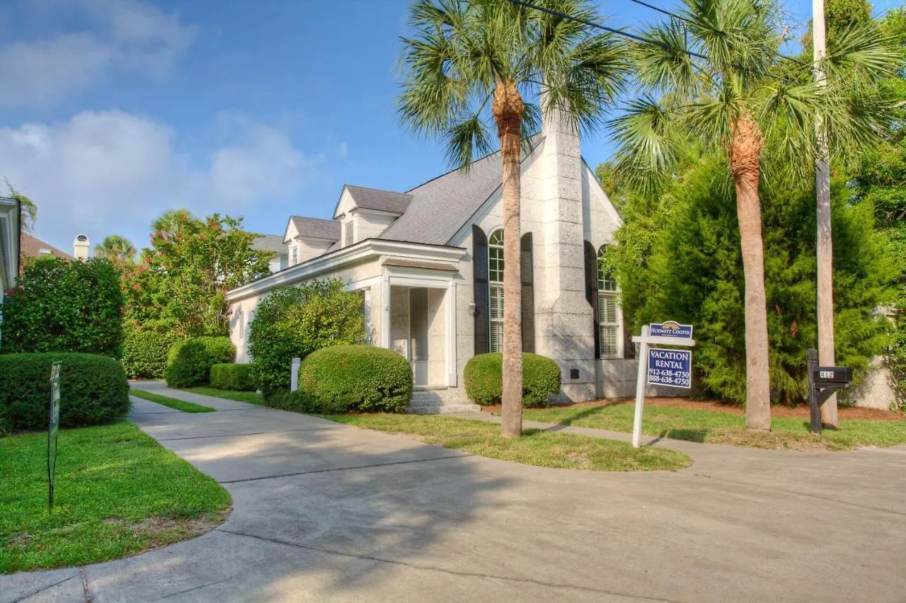 412 Butler Avenue By Hodnett Cooper * St. Simons Island