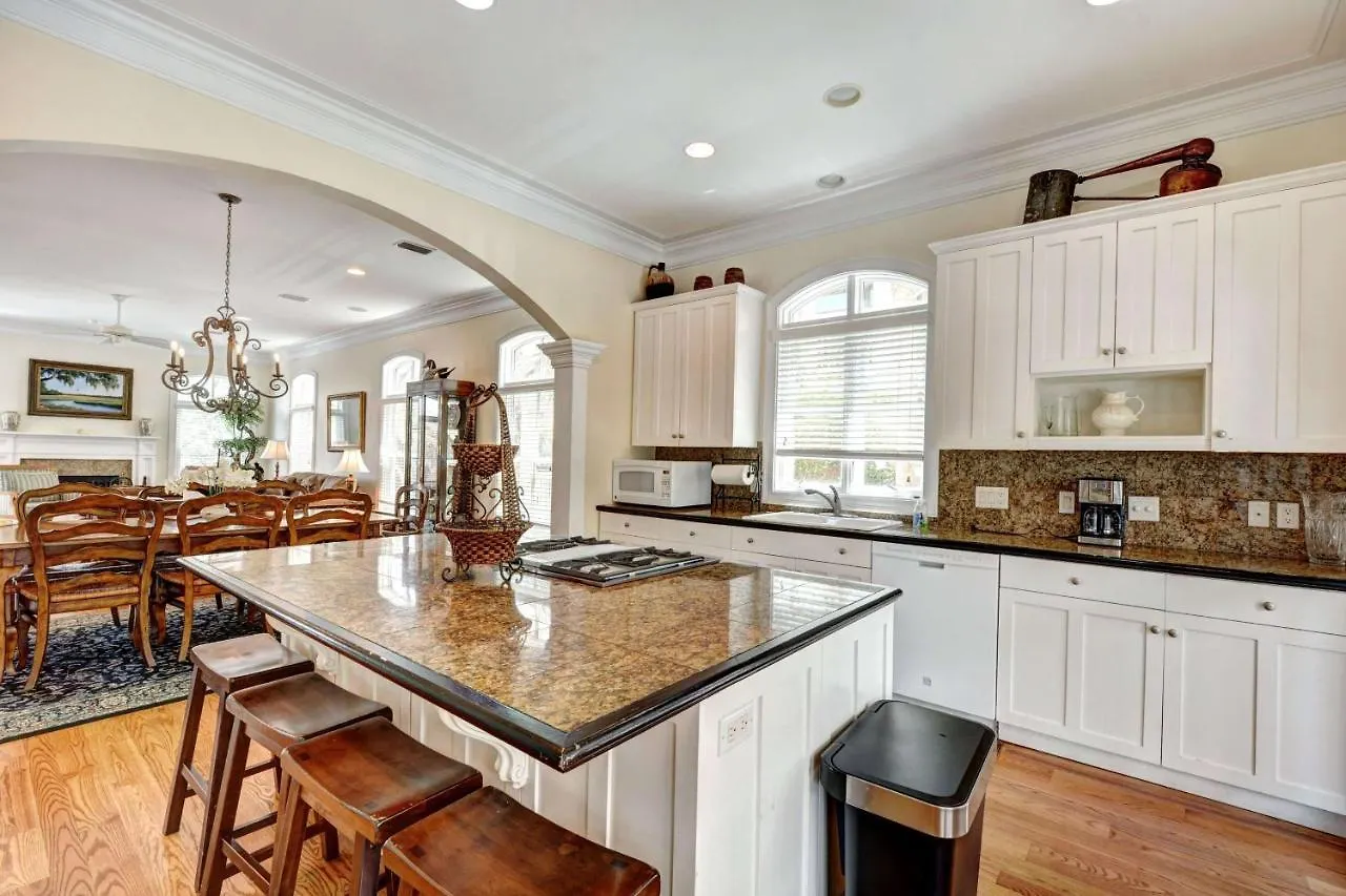 2225 Bruce Drive By Hodnett Cooper Holiday home St. Simons Island
