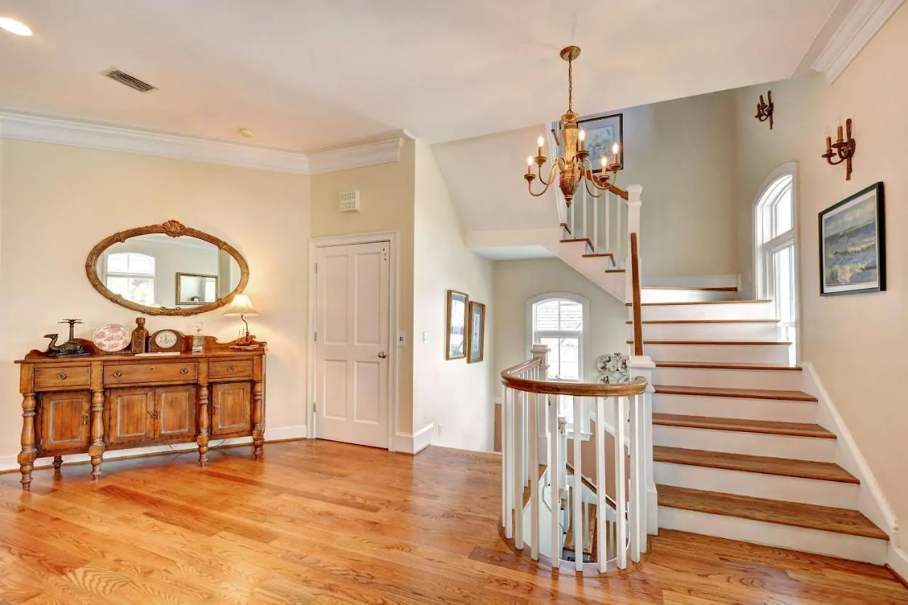 2225 Bruce Drive By Hodnett Cooper * St. Simons Island