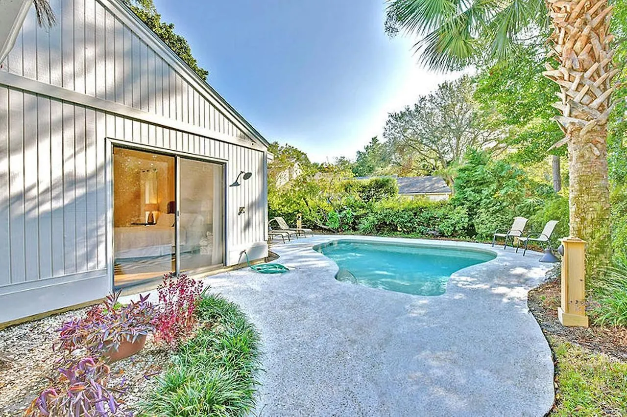 2108 Bruce Drive By Hodnett Cooper Holiday home