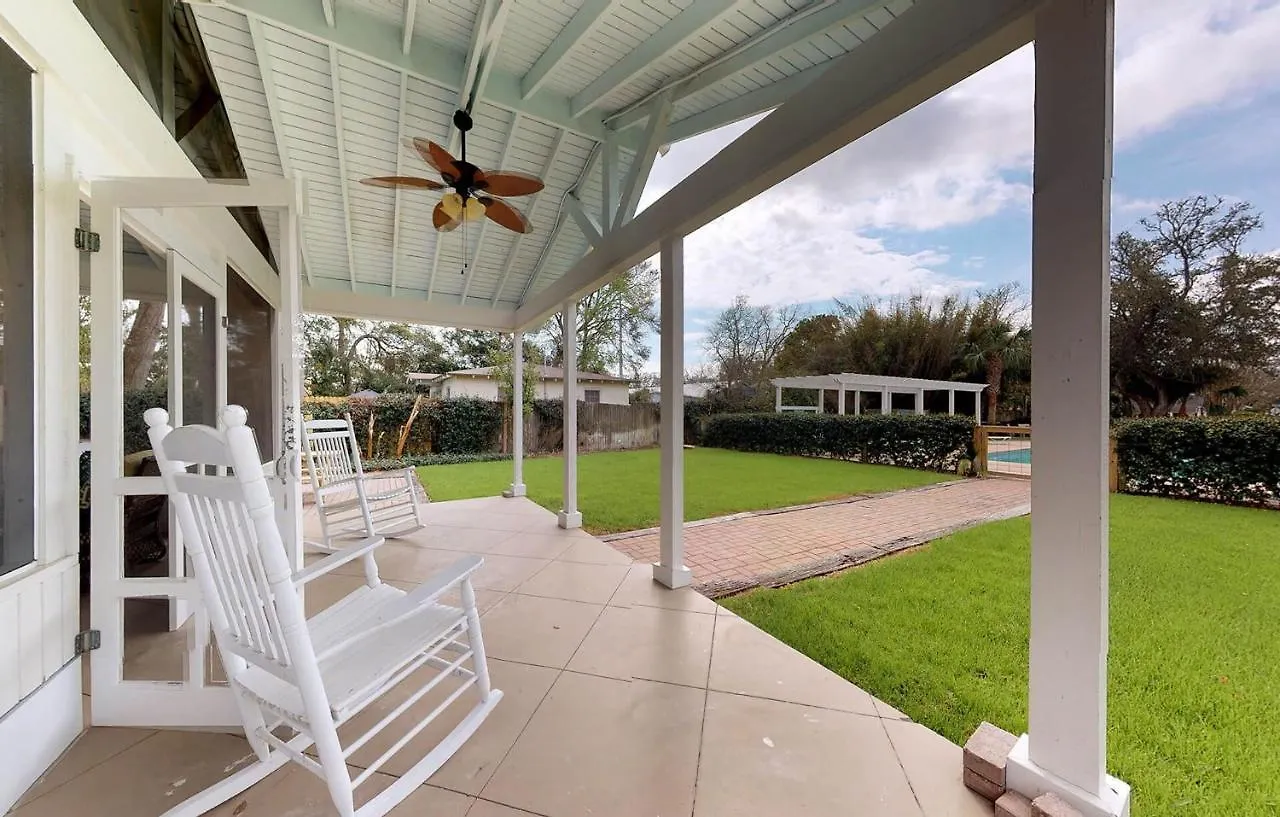 Holiday home 421 & 423 Arnold 416 Union By Hodnett Cooper *