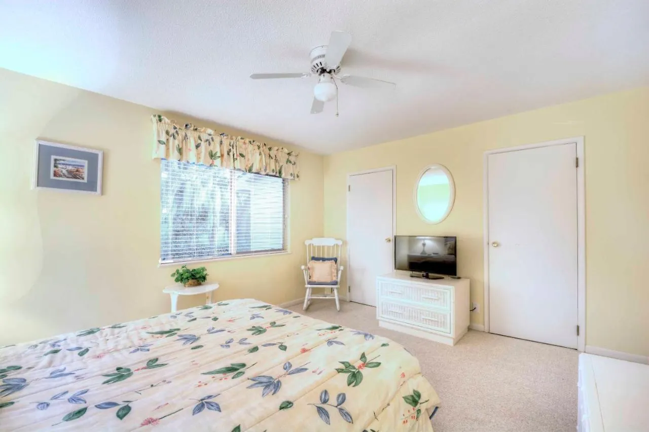Island Townhouse #e1 By Hodnett Cooper Apartment