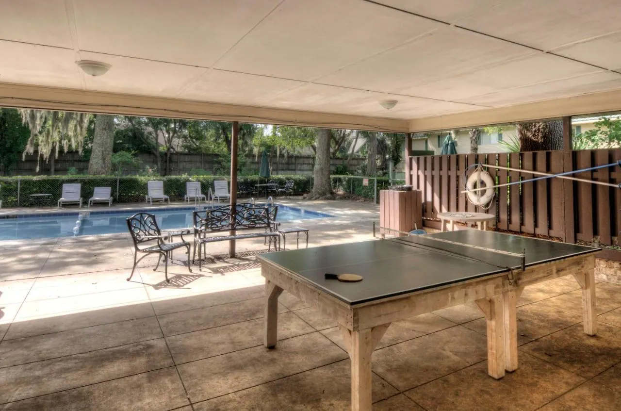 Apartment Island Townhouse #e1 By Hodnett Cooper St. Simons Island
