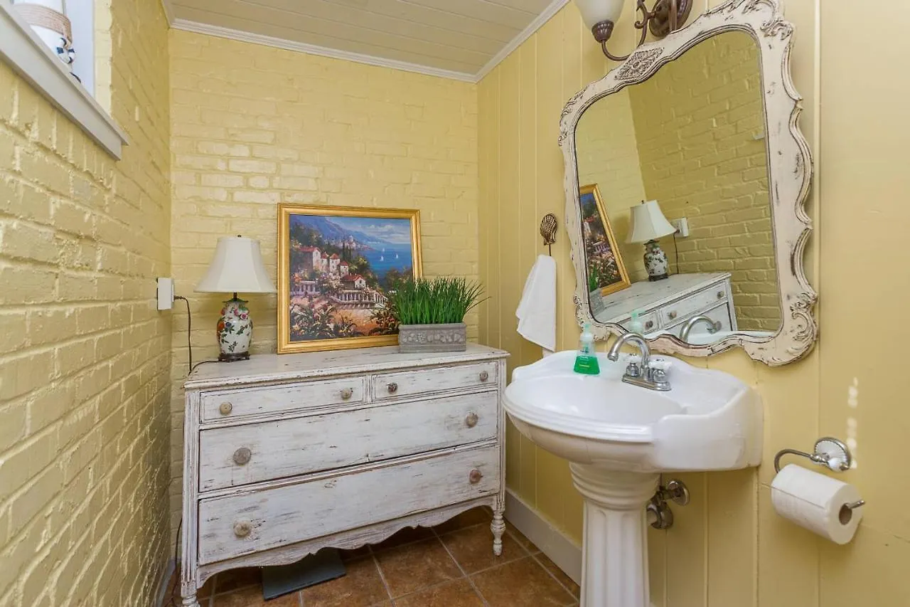 4311 6th Street By Hodnett Cooper Holiday home St. Simons Island