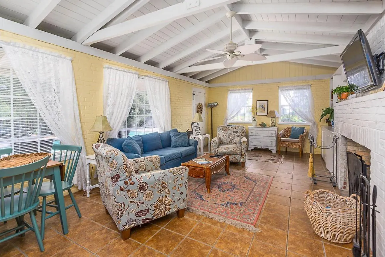 4311 6th Street By Hodnett Cooper Holiday home