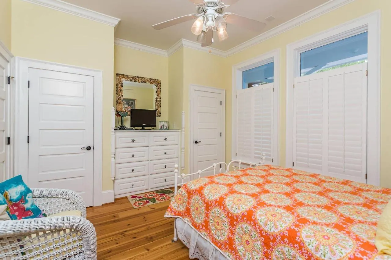 4205 9th Street By Hodnett Cooper