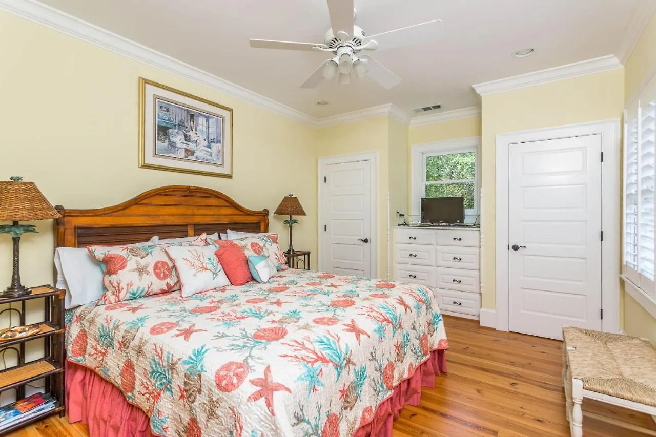4205 9th Street By Hodnett Cooper Holiday home