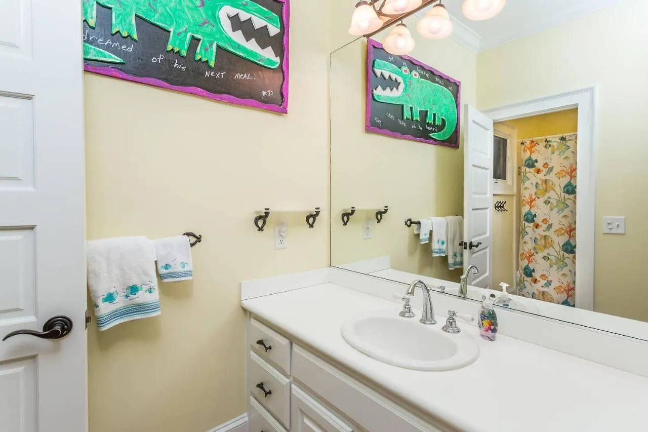 4205 9th Street By Hodnett Cooper Holiday home