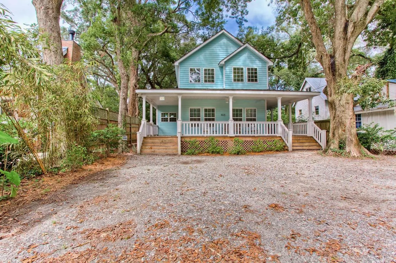 106 Jordan Lane By Hodnett Cooper Holiday home