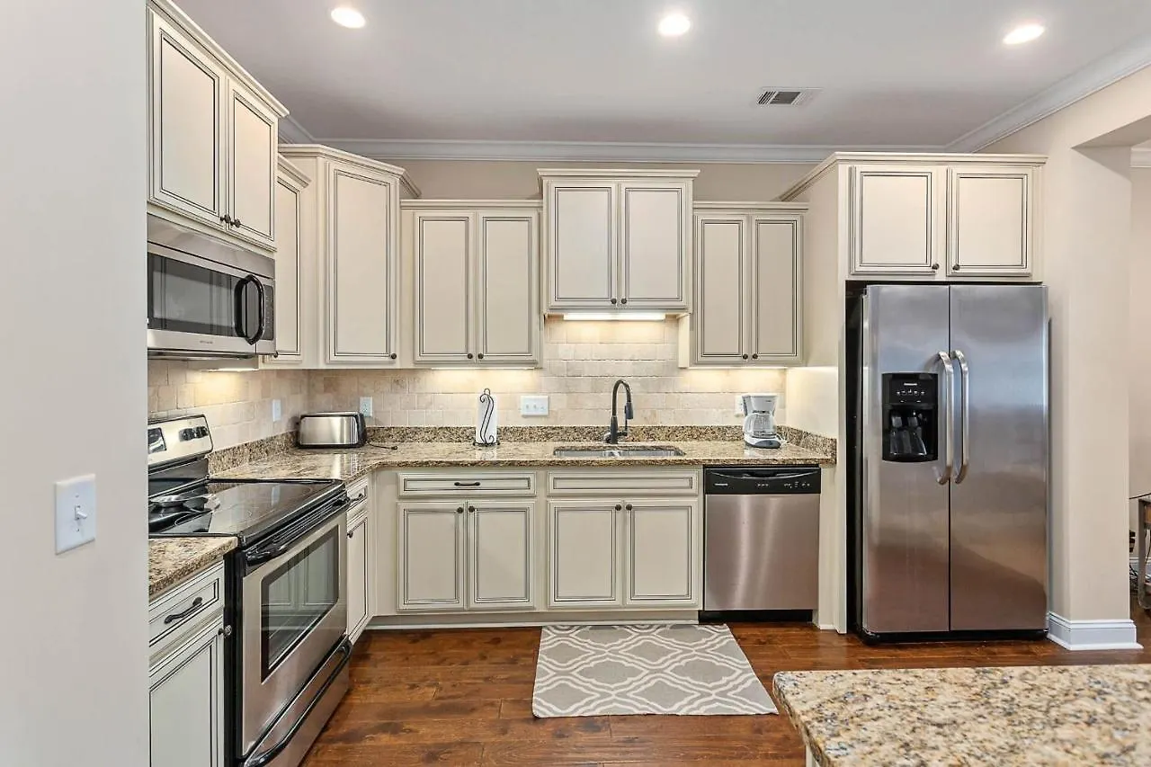 1203 Reserve Lane By Hodnett Cooper *