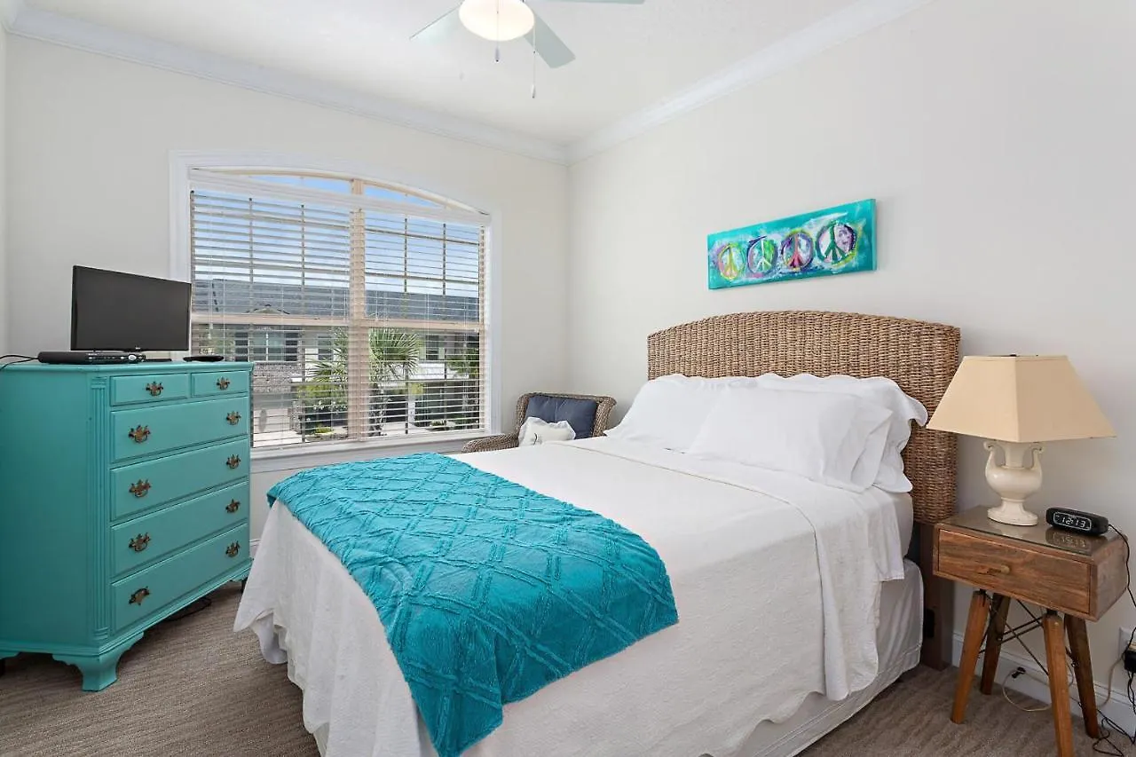 601 Mariners Circle By Hodnett Cooper *