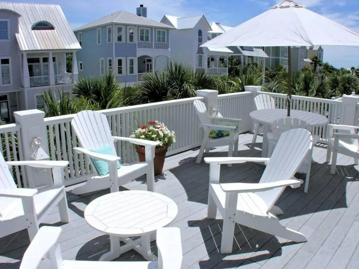 17 Coast Lane By Hodnett Cooper Holiday home