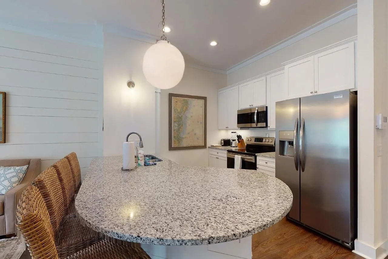 Holiday home 400 Ocean King Poolside St. Simons Island