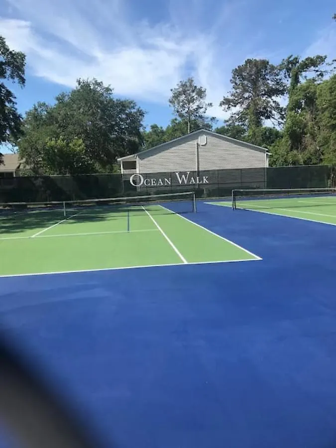 A12 1 Bedroom With 2 Beds And Great View Of Pool, Upstairs, New Floors, Two Full Size Beds * St. Simons Island