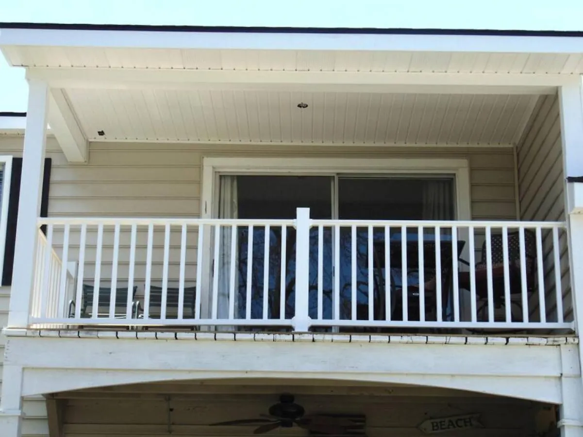 A12 1 Bedroom With 2 Beds And Great View Of Pool, Upstairs, New Floors, Two Full Size Beds Casa de Férias *