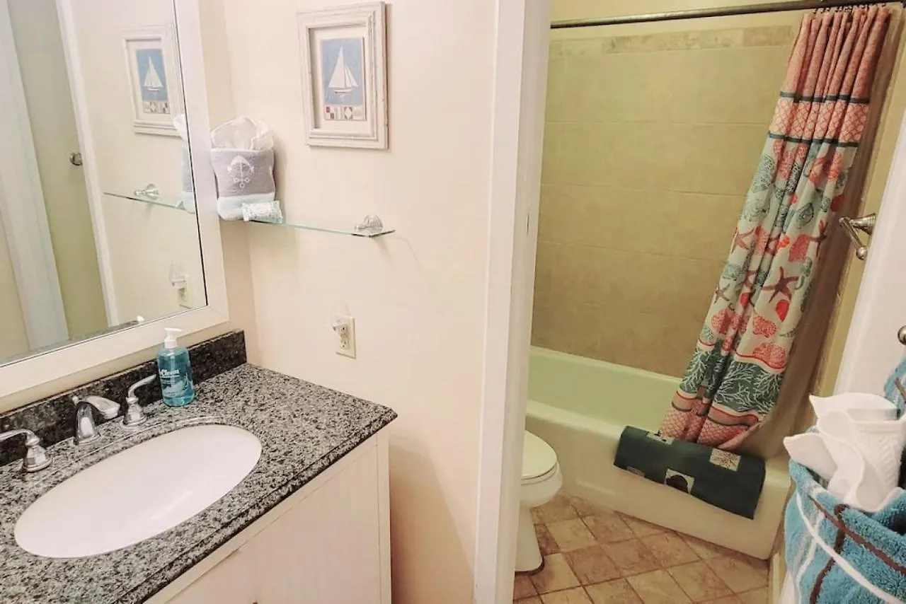 A3 Tile Floors Pet Friendly Easy Access Downstairs Faces Grassy Area Close To Pool Holiday home *