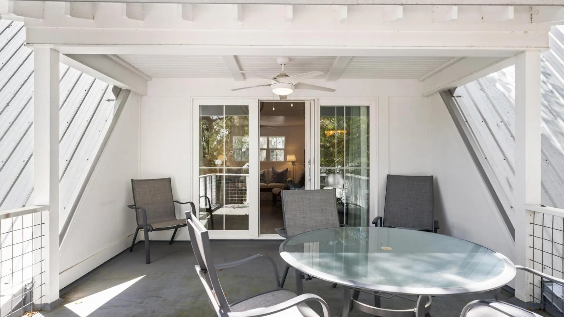 Tabbystone - 4323 Fourteenth Street St. Simons Island