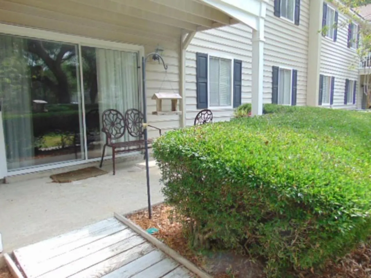 Holiday home L3 Downstairs Two Bedroom Two Bath Beautiful View Of Live Oaks Close To Playground And
