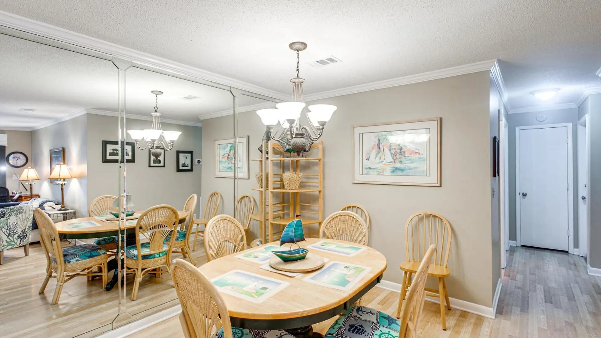 Resort-style In St Simons About 1 Mi To Pier! Apartment St. Simons Island