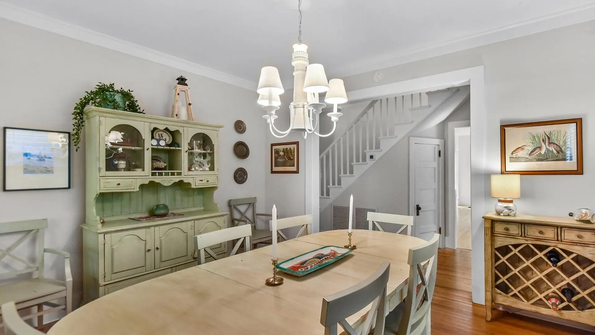 Large And Bright East Home!