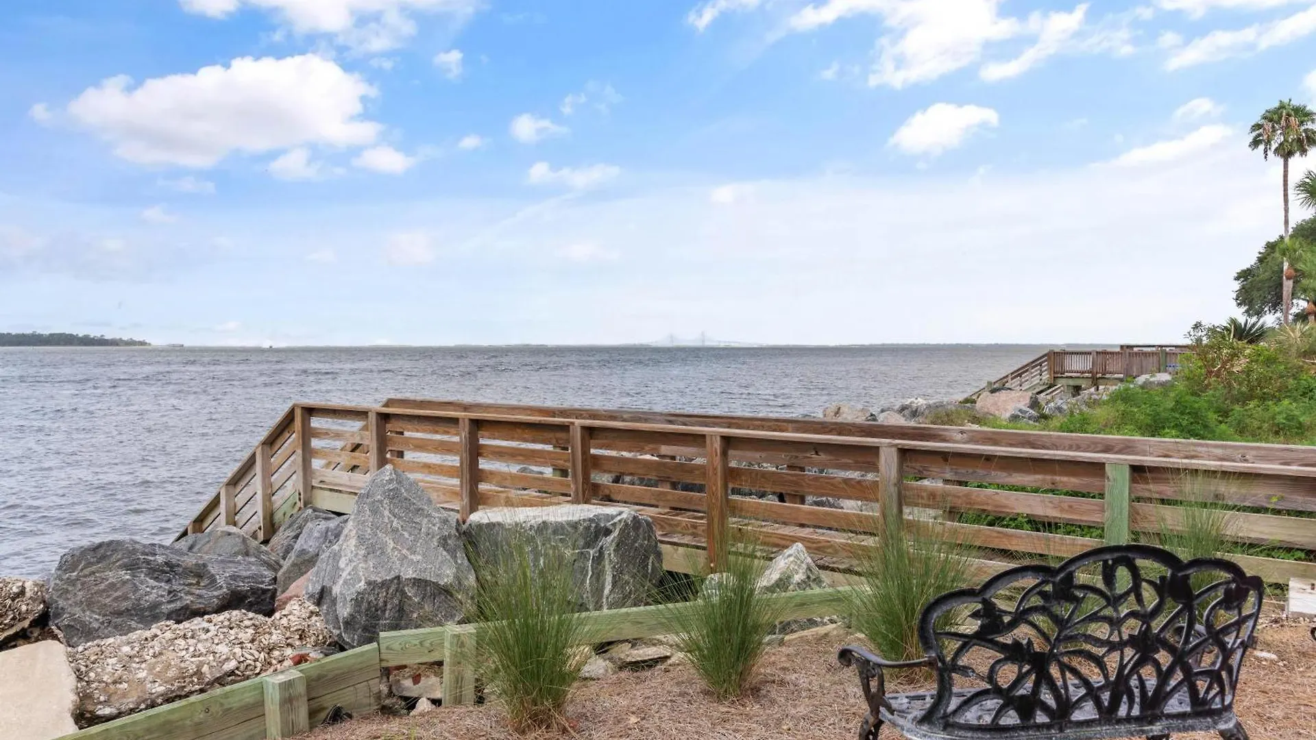 Holiday home Pier Pointe #305 - 100 Floyd Street, Unit 305 *
