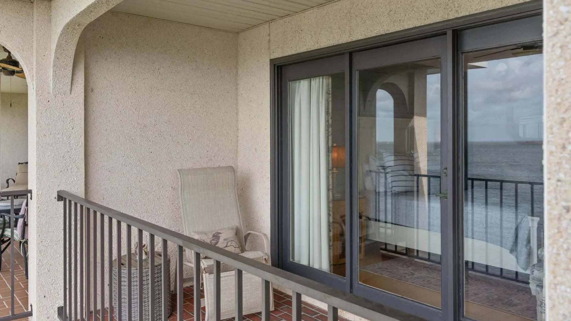 Pier Pointe #305 - 100 Floyd Street, Unit 305 * St. Simons Island