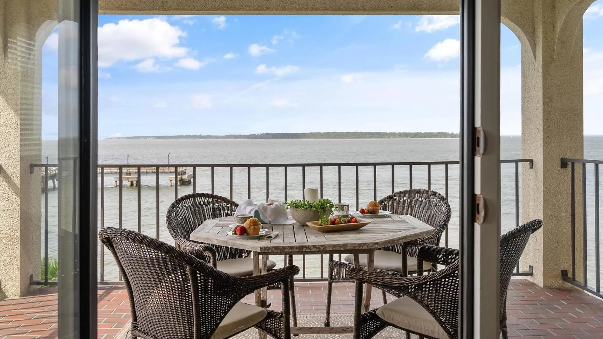 Pier Pointe #305 - 100 Floyd Street, Unit 305 * St. Simons Island