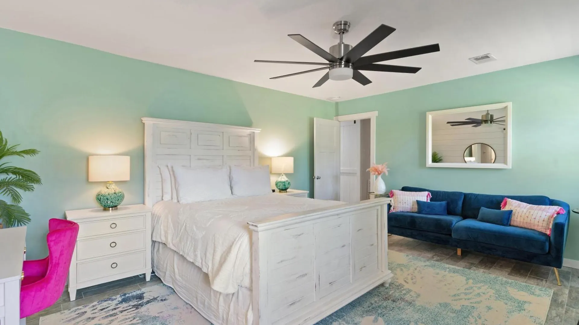 C Gull's Hideaway - 314 Peachtree Street