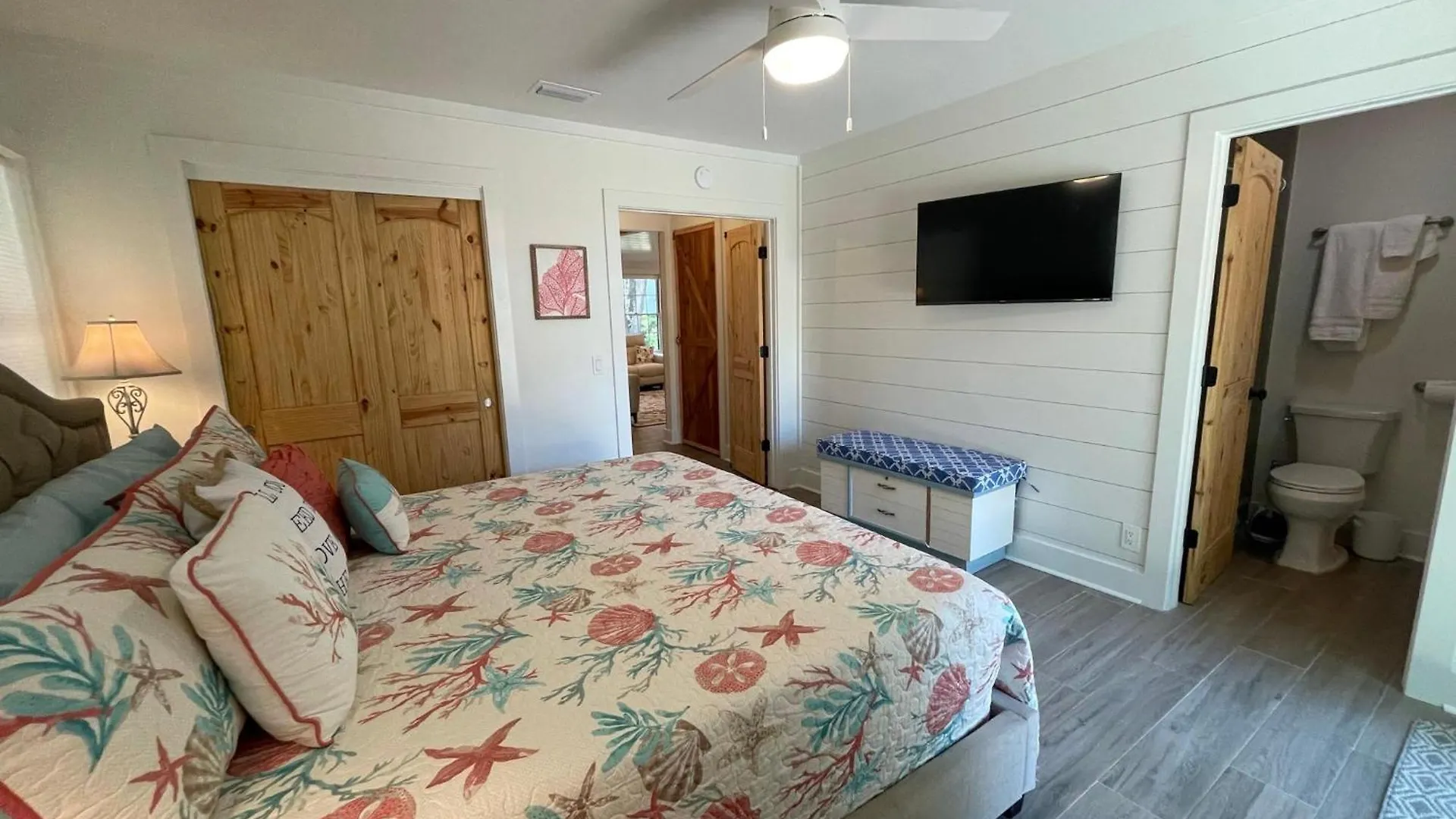 Tree Spirit Retreat - 4310 Third Street *