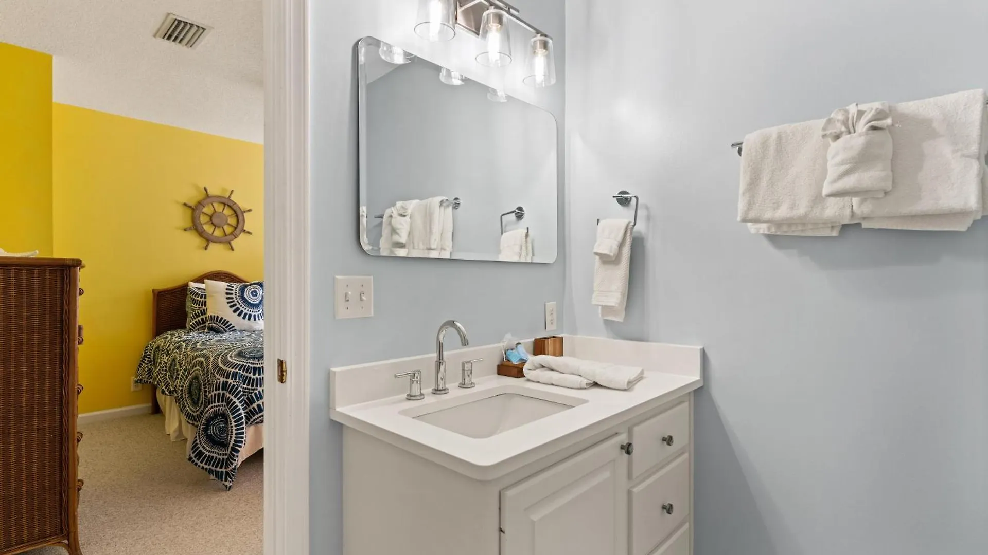 Demere Landing Unit 137 - Salt Air Dr