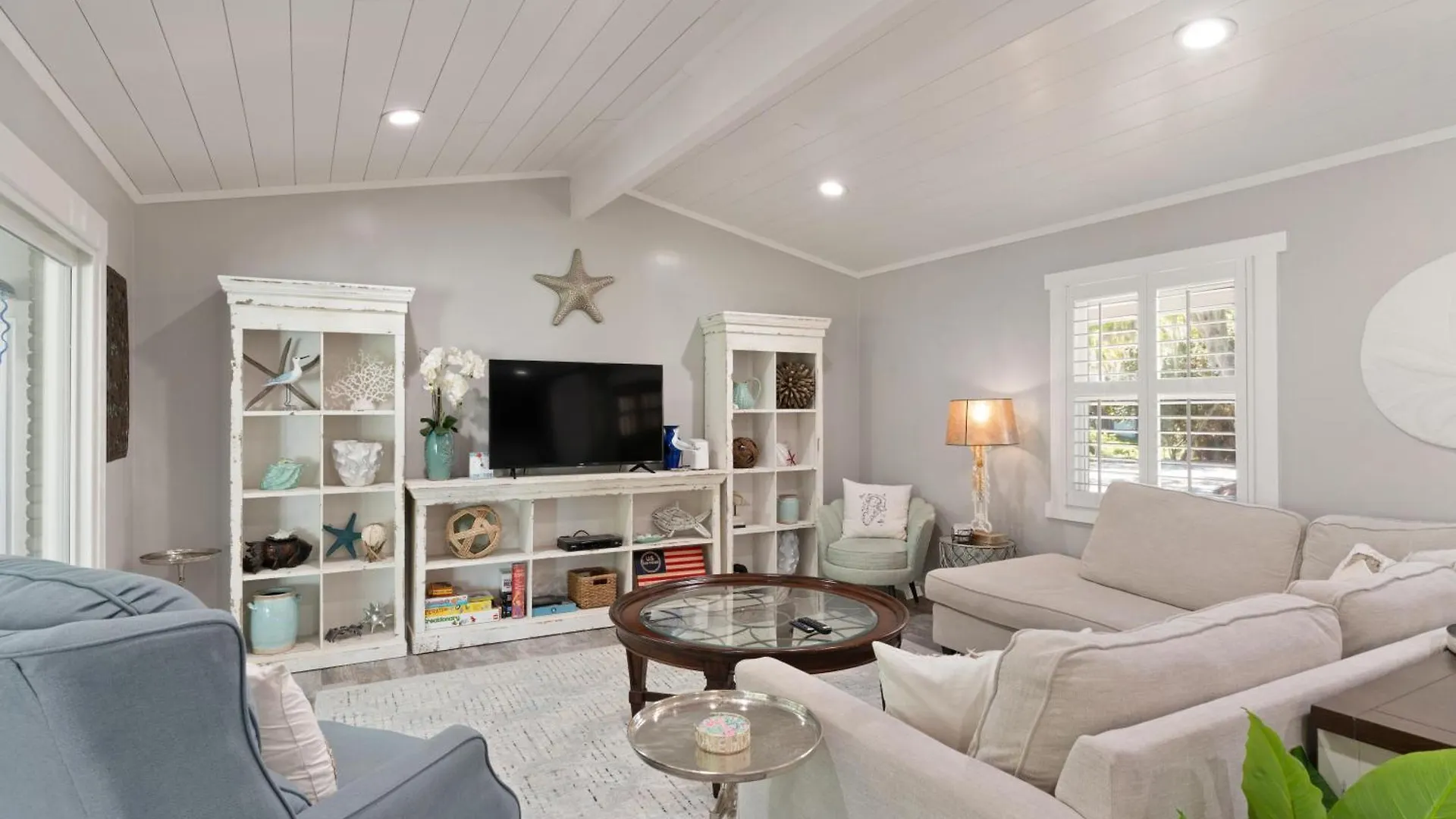 C Gull's Hideaway - 314 Peachtree Street * St. Simons Island