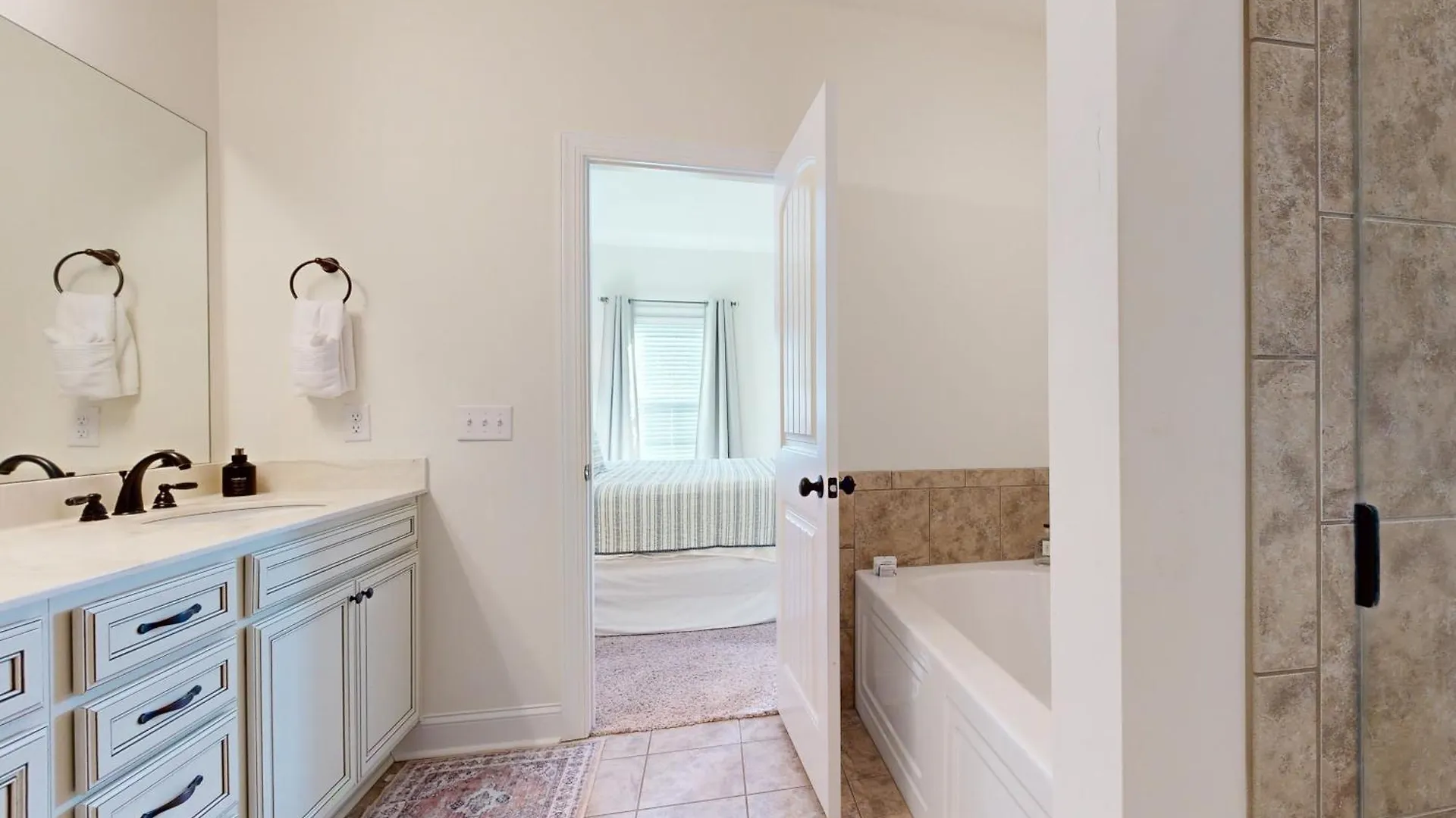 Mariner's Landing 602