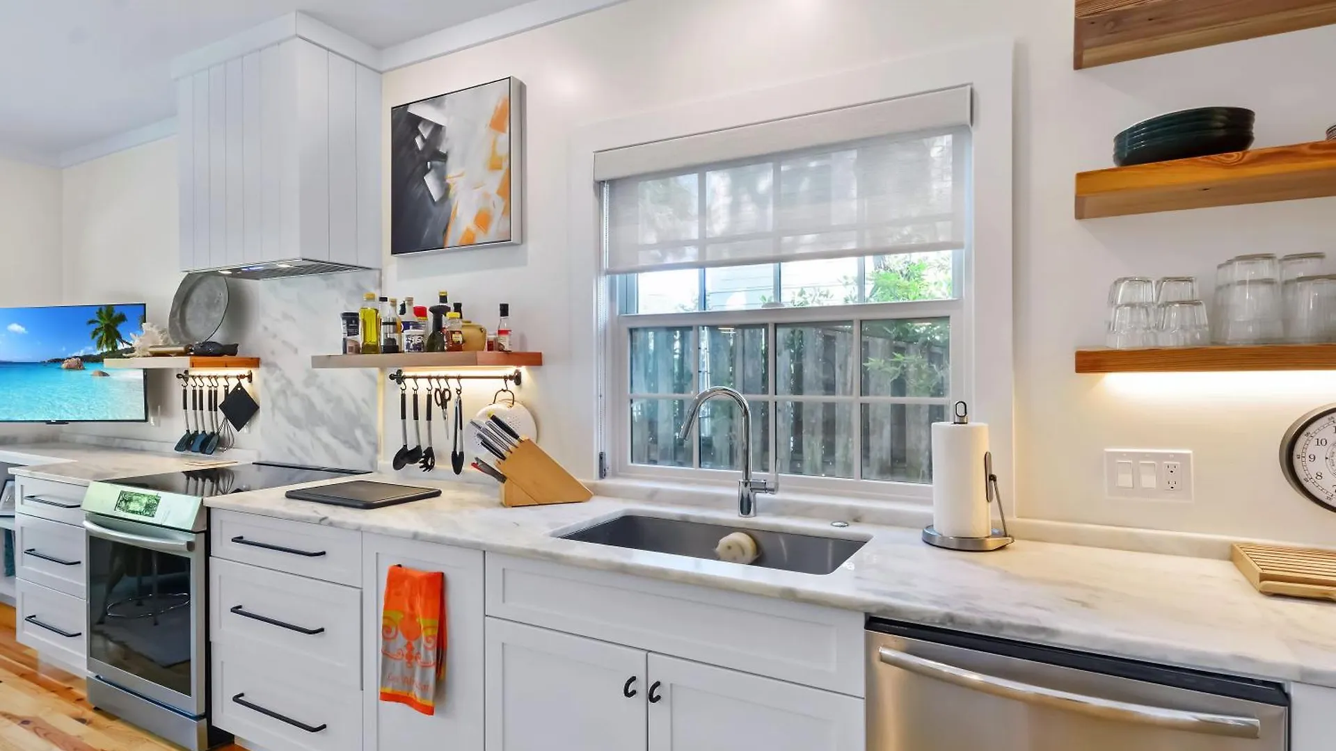 Large And Bright East Home! Holiday home *
