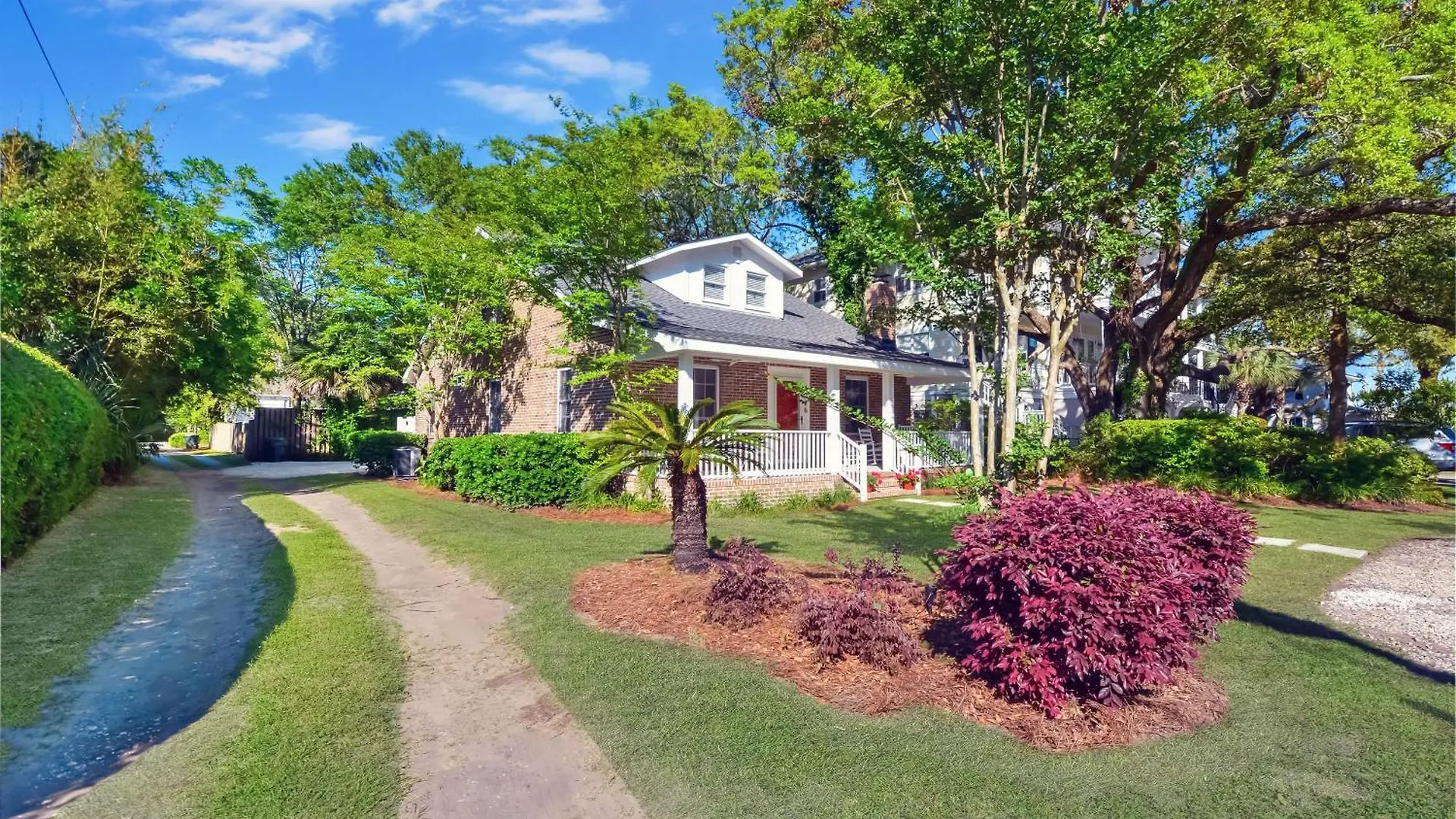 Large And Bright East Home! Holiday home *